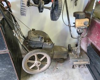 Craftsman 22-in String Trimmer Gas Mower