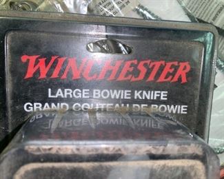 Winchester LARGE Bowie Knife, New in Package