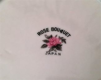 LARGE CHINA SERVICE ROSE BOUQUET JAPAN.