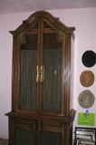 Magnavox entertainment center w/built-in radio and tv