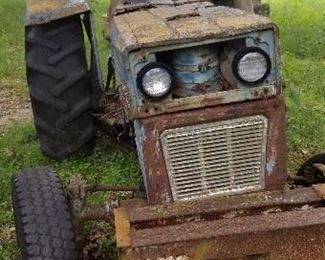 another Case tractor, this one needs TLC