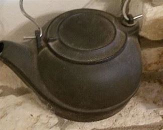 Iron water kettle