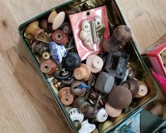 Vintage and Antique Knobs and Handles