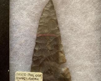 Corner-Tang Knife Edwards Platean Flint Texas 8-3000 BC 4.25in	4.25in	