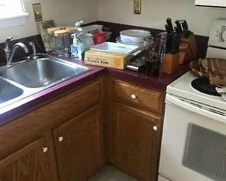 knives and kitchen items