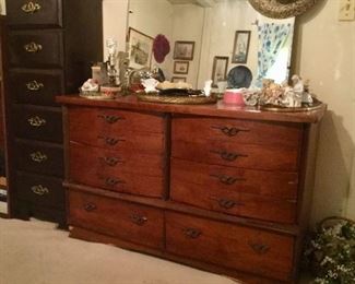 6 Drawer Dresser.  Mahogany Veneer & Mirror (mirror:  29.5"h x 36" w)  Dresser (32"h x 49.5"w x 18"d)  This Chest Matches the Taller Chest:  $180.00 (as is)