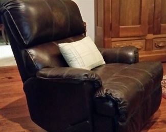 Another look at the leather recliner