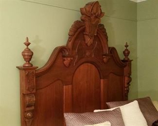 A closer look at the headboard