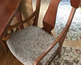 Example of dining room table chairs
