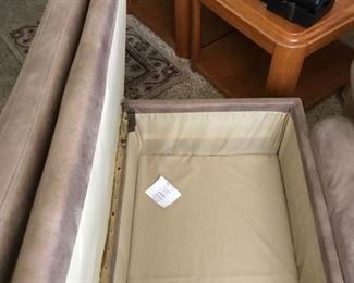 NICE AND ROOMY FOR ITEMS TO FORGET YOU HAVE.