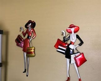 GLITZY WALL HANGINGS.