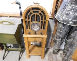 Replica old timer radio