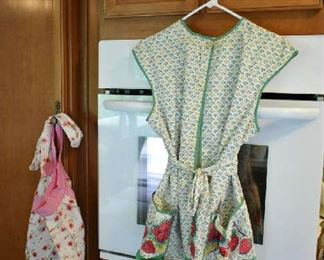 APRONS