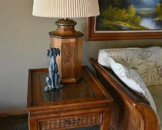 SIDE TABLE, LAMP