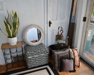 ACCENT FURNITURE, DECORATIVE PILLOWS