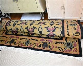6’X 9’ AREA RUG