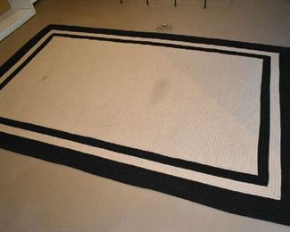 AREA RUG
