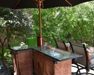 PATIO  BAR