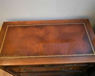 DRESSER TOP