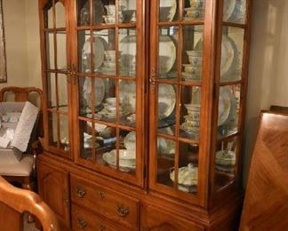 THOMASVILLE CHINA CABINET