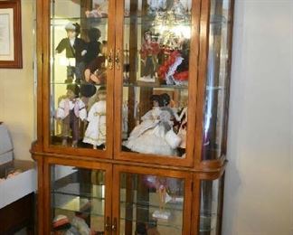 LIGHTED CURIO CABINET