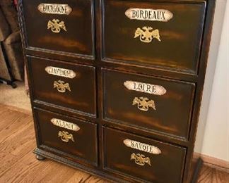 ACCENT CABINET