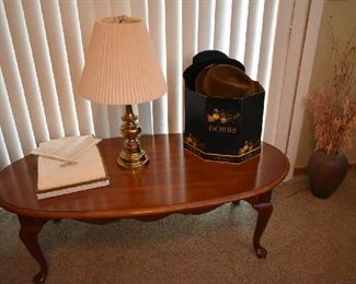 COFFEE TABLE, LAMP, VINTAGE HATS, LINEN TABLE CLOTH/NAPKINS