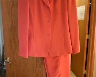PANT SUIT