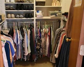 CLOTHING/SHOES-SIZE LARGE TO X LARGE