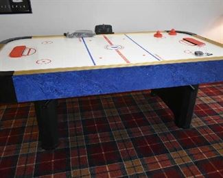 AIR HOCKEY TABLE