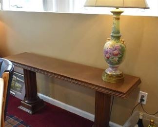 SOFA TABLE, LAMP