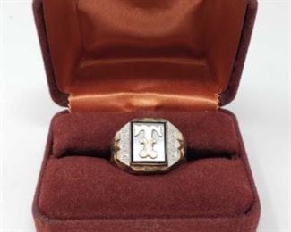 # 11 Men's Sterling Silver Ring with 10k Gold Top, 8.8g
Weighs approx 8.8g, size 10