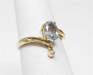 #49: 14k Gold Ring with Center Stone and Accent Diamond, 1.7g
Weighs approx 1.7g, size 5