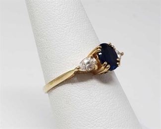 #48: 14k Gold Ring, 2.2g
Weighs approx 2.2g, size 7.25