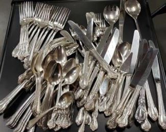 #1114: Misc Flatware
Nice, salad forks, long forks common spoons, great fruit spoons, soup size in serving spoons