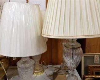 #1714: 4 Crystal Lamps 31" - 37" Tall
4 Crystal Lamps 31" - 37" Tall
