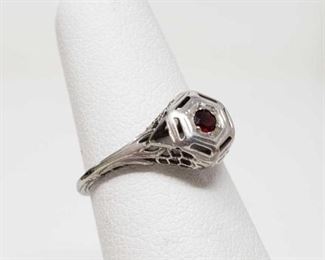 #56: 14k White Gold Rings with Center Stonex 1.8g
Weighs approx 1.8g, size 4.5