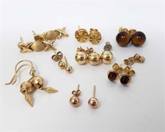 #118: Seven Pairs of 14k Gold Earrings, Loose Earring and Earring Backs, 8.2g
Combined weigh approx 8.2g