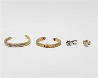 #20: Three Single 14k Earrings and Diamond Pendant 2.6g
Three 14K gold single earrings (no pairs) are approx. 2.6g together One metal necklace pendant (not gold) with diamond Two hoop-style earrings do not have ear pieces