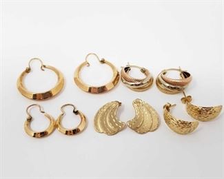 #96: 5 Pairs of 14k Gold Earrings, 10.3g
Combined weigh approx 10.3g