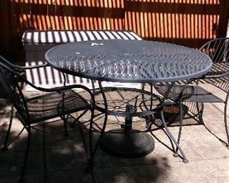 metal patio table 