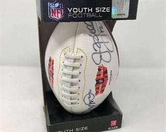 Autographed Football https://ctbids.com/#!/description/share/155740