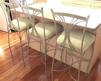 Three Barstools https://ctbids.com/#!/description/share/155768