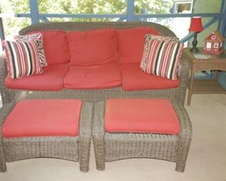 Gorgeous Hampton Bay wicker furniture in excellent condition!
