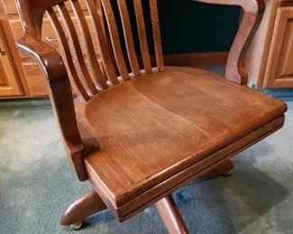 ANTIQUE OFFICE CHAIR