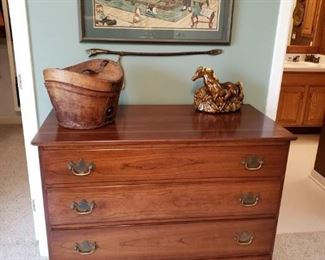 ANTIQUE DRESSER