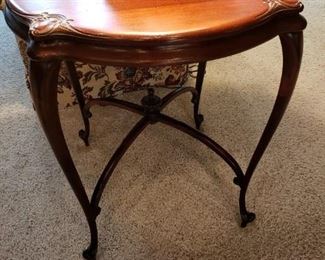 STUNNING ART NOUVEAU ANTIQUE TABLE