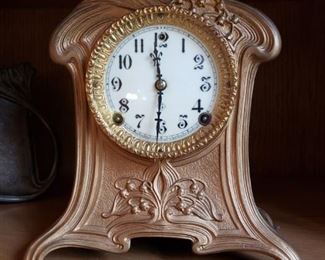 ANTIQUE CLOCK