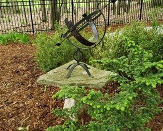 GARDEN ART