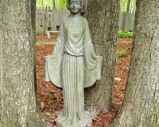 GARDEN ART
